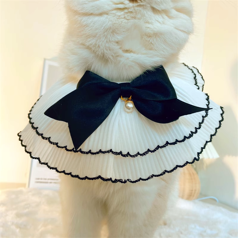 Eloise Cat Bib