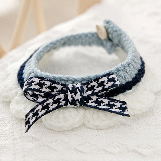 Yves Knitted Cat Bib